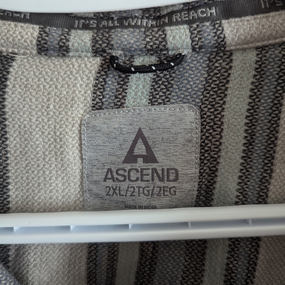 Ascend brand, from Cabela's. Men's 2XL. Cream with blue stripe - Picture 3 of 3